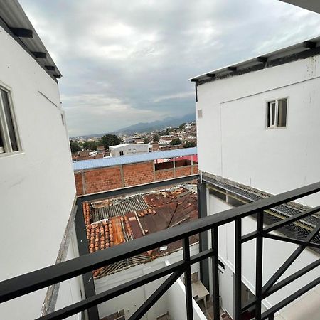 Apartamento En Libertadores - San Antonio - Zona Turistica De Cali Apartment Exterior photo